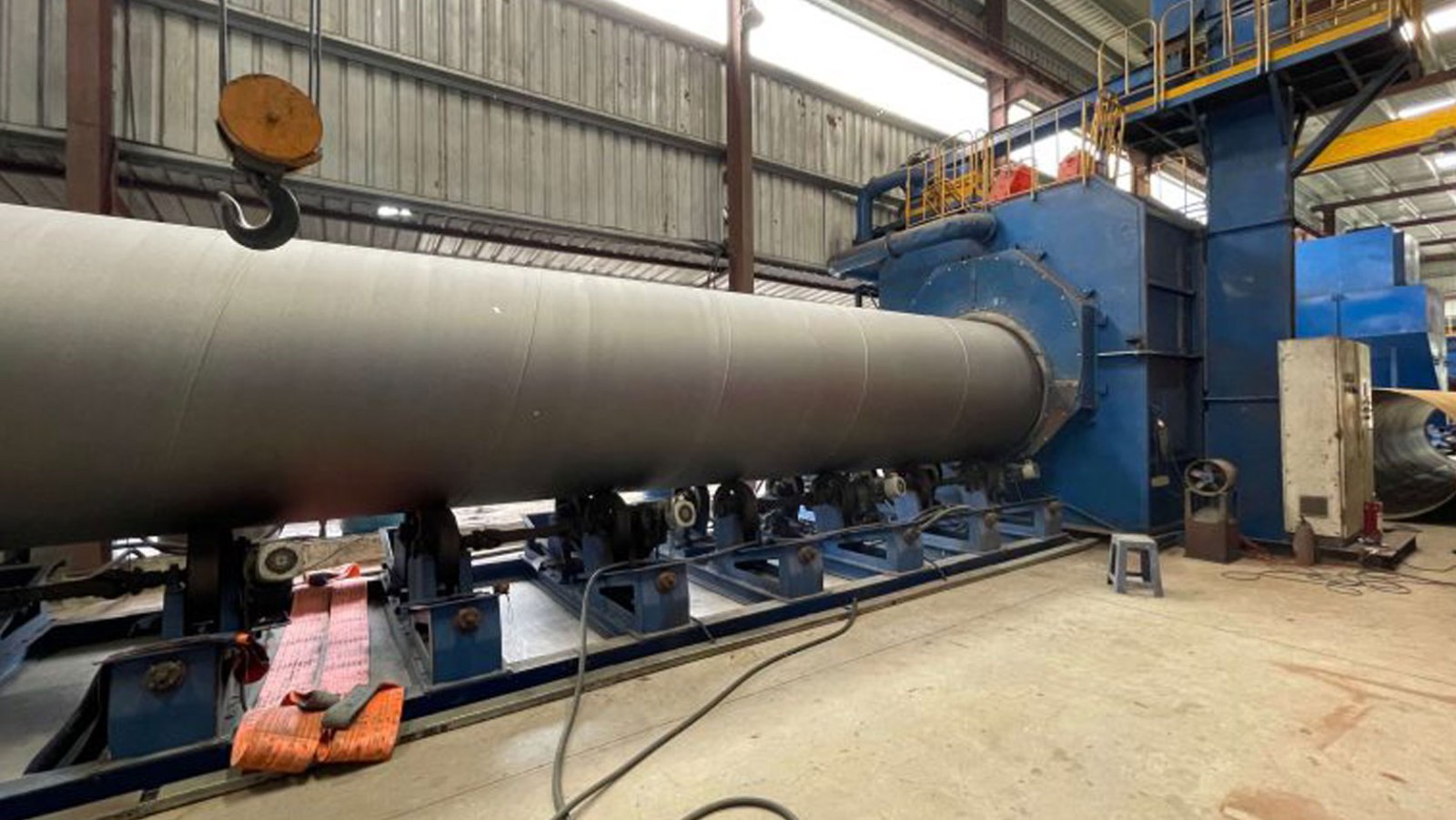 Máy phun bi tự động bề mặt ngoài ống thép
